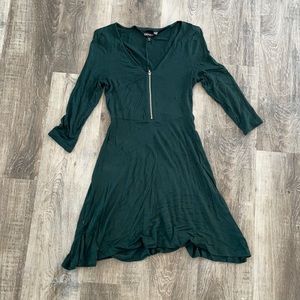 Emerald green dress, 3/4 length sleeve
